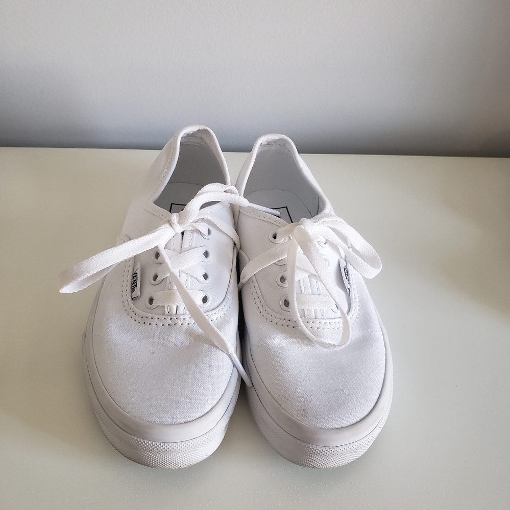 Youth size 1 Vans classic deck shoes